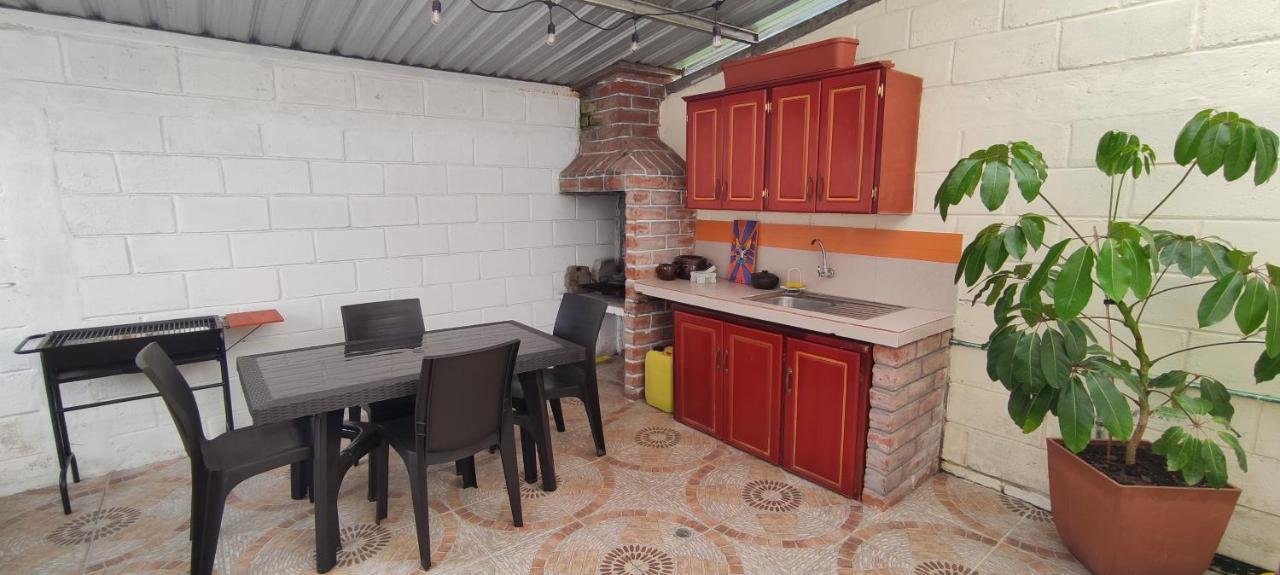 Elegante Apartamento Con Vistas Al Volcan Tungurahua Baños Exteriör bild